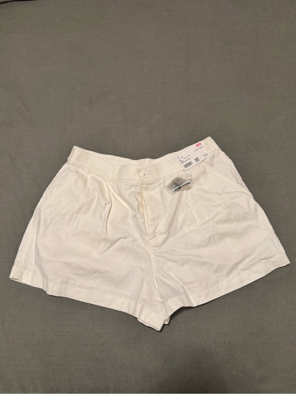 UNIQLO Women's White High-Rise Casual Shorts